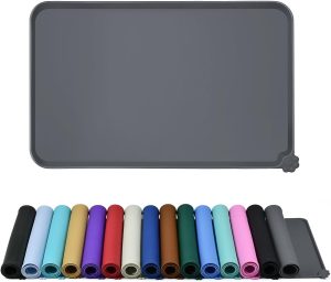 Keep Floors Clean: The Ultimate Waterproof Pet Feeding Mat for Messy Drinkers!